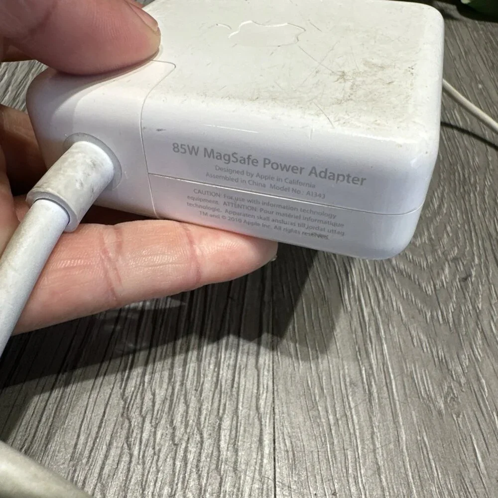 Apple MagSafe Power Adapter A1343 A7